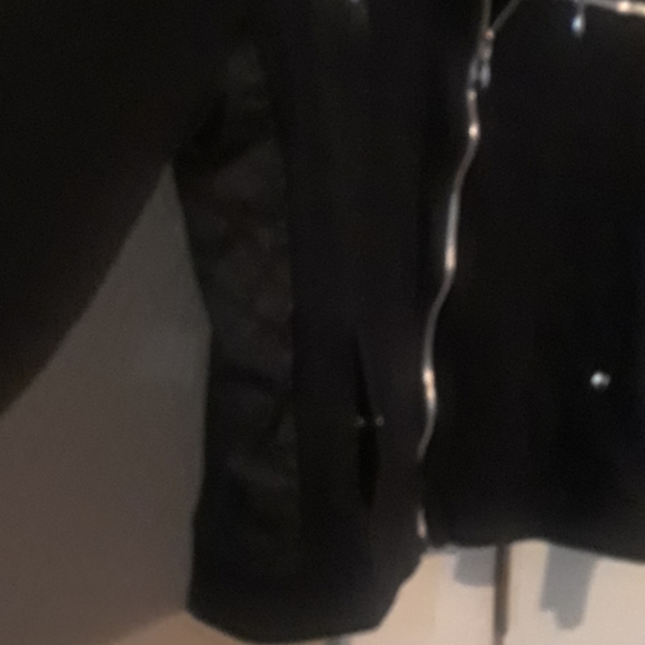 Laura Scott jacket. - Picture 4 of 7